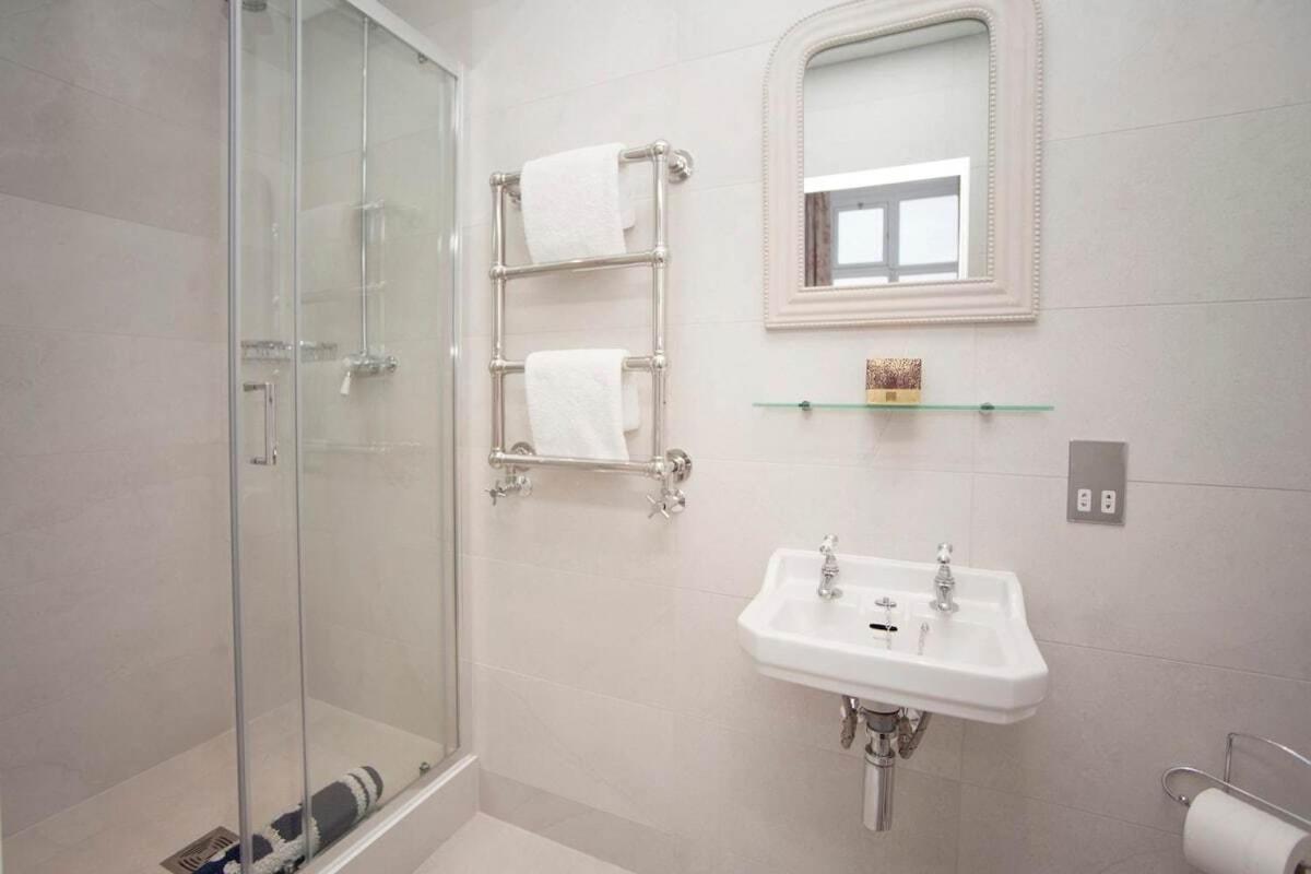 Stylish City Centre Apartment - Bath Exteriér fotografie